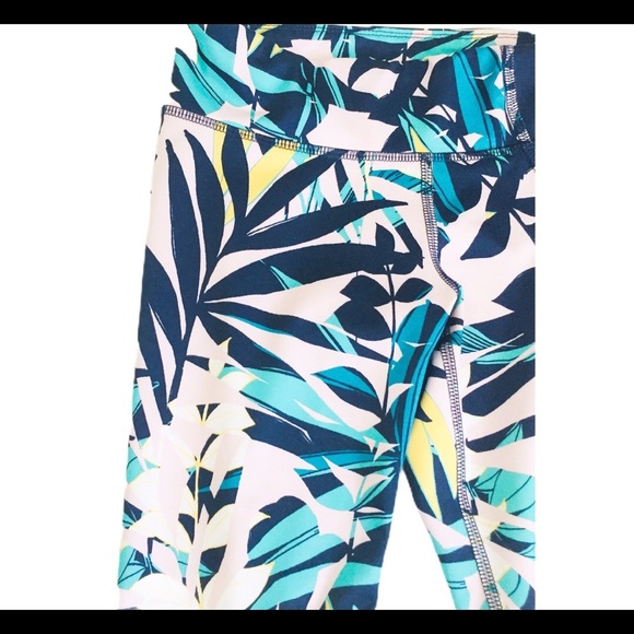 OLD NAVY Palm Floral Leggings With Elastic Waist Pink Girls Size 8Y - Picture 4 of 9